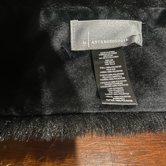 Anthropologie Black Faux Fur and Velvet Collar Scarf - Picture 4 of 4